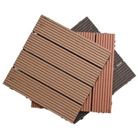Dalles de sol emboîtables en composite bois-plastique 300 x 300 mm, anti-déformation, pour terrasse extérieure, allée, résistantes aux UV, aspect bois moderne