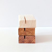 Vente chaude Bois Place Porte-Cartes Écran En Soie De Mariage Photo Titulaire Bois Carte Base En Bois Photo Stand