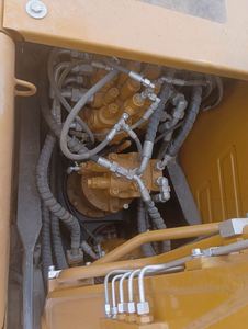 Excavadora Sany Sy135C Original en Buenas Condiciones, Maquinaria de Construcción Hidráulica con Bomba, Motor Usado de China - Product Image 6