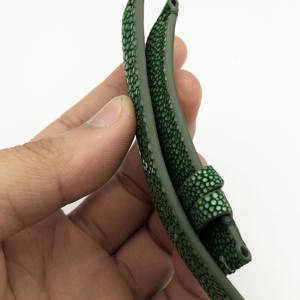 Luxali สายนาฬิกาหรูหราหนังปลากระเบนหลากสีทนทาน18มม. 20มม. 22มม. - Product Image 2