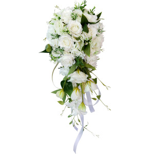<span class=keywords><strong>Bouquet</strong></span> <span class=keywords><strong>de</strong></span> Mariée et Demoiselle d'honneur <span class=keywords><strong>en</strong></span> Soie Artificielle, Rose Blanche, Forme Goutte d'eau <span class=keywords><strong>en</strong></span> Cascade, Fait Main, pour Mariage, Saint-Valentin, Église, Vente <span class=keywords><strong>en</strong></span> Gros - Product Image 5
