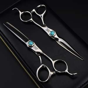 Tijeras de Peluquería Profesionales de 60 Pulgadas FM-123 con Mango Recto, Hoja Grande y Afilada, Estilo Turquesa, Color Brillante, Corte Plano - Product Image 4