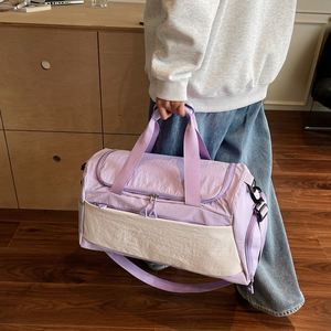 Bolsa de Viaje con Colores de Costura a la Moda, Bolsa de Almacenamiento Elegante para Viajes, Fitness y Yoga para Damas - Product Image 5