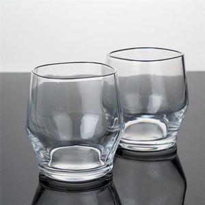 Verres <span class=keywords><strong>à</strong></span> <span class=keywords><strong>whisky</strong></span> personnalisés en <span class=keywords><strong>verre</strong></span> transparent sans plomb avec gravure au laser - Product Image 1