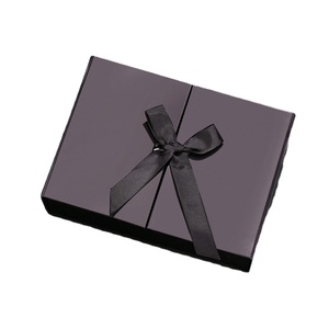 Caja <span class=keywords><strong>de</strong></span> <span class=keywords><strong>regalo</strong></span> <span class=keywords><strong>de</strong></span> San Valentín <span class=keywords><strong>para</strong></span> hombres, conjunto <span class=keywords><strong>de</strong></span> flores <span class=keywords><strong>de</strong></span> jabón <span class=keywords><strong>de</strong></span> color negro, sencillo y grande, nuevo diseño, 2022 - Product Image 1