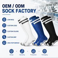 Chaussettes de sport respirantes en maille à logo personnalisé, faible MOQ, avec soutien de la voûte plantaire pour la course, le marathon, la gym, le cyclisme, pour hommes et femmes, directement de l'usine