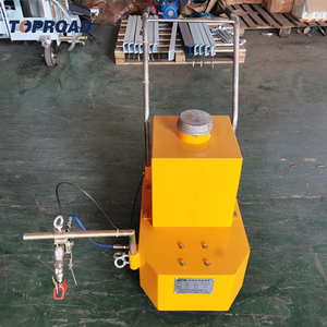 Machine à huile de fond à moteur haute efficacité avec pompe à air pour les travaux de revêtement de pavage exigeants - Product Image 1