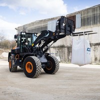 Chine Nouveau chargeur frontal de roue DL250 3.5 tonnes avec une capacité de godet de 2,4cbm