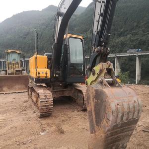 Machine moyenne d'excavatrice HYUNDAI 215 de 21 tonnes d'occasion de haute qualité et à bas prix de Corée approuvée EPA/CE - Product Image 1