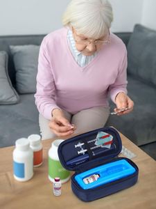 Sac de transport isotherme pour insuline médicale en gros - Sac de refroidissement pour flacons de médicaments diabétiques approuvé par la TSA avec bloc de glace protecteur - Product Image 4