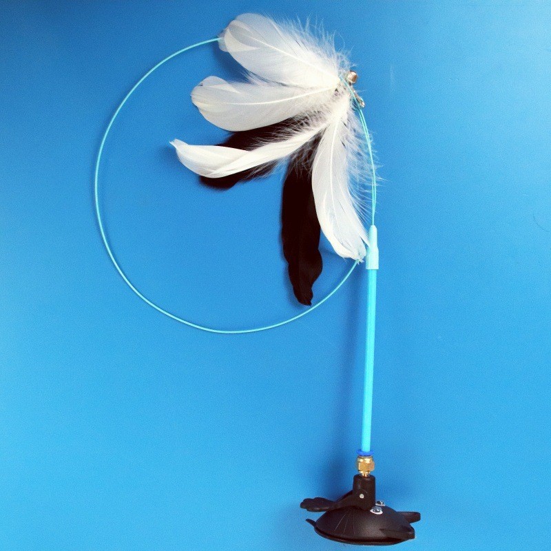 Black cat face suction cup cat toy (feathers random)