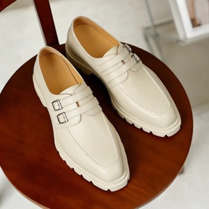 Chaussures décontractées polyvalentes pour hommes en cuir véritable à semelle épaisse style luxe 2026 pour mariage et affaires - Product Image 1