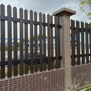 Bảng điều khiển Hàng rào gỗ WPC chống gió cao với các trụ nhôm gia cố bằng thép, cho các khu vực bão, hỗ trợ mô hình 3D - Product Image 1