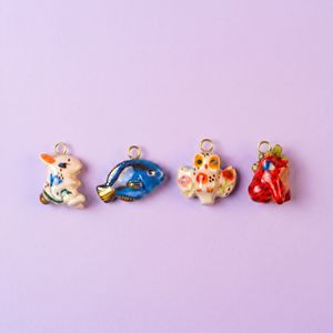 Ceci est un <span class=keywords><strong>pendentif</strong></span> populaire abstrait représentant un animal marin, inspiré du Moyen-Orient et d'Indonésie, avec des yeux de poisson moches, des yeux de lapin et des yeux de hibou. charme - Product Image 4