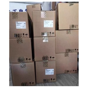 Motor síncrono SIMOTICS S 1FK7042 2AC71 1RB1 1FK7042 5AF71 1AG0 1FK7040 2AK71 1UH1 1FK7042 2AF71 1RH0 - Product Image 1