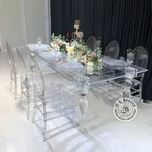 Tavolo da pranzo per matrimoni in acrilico rettangolare dal design trasparente con silhouette iconica per il ricevimento di nozze