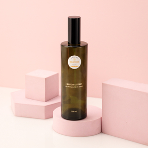 Nouvelle conception de flacon pulvérisateur rond vert de luxe de 200 ml avec étiquette personnalisée, emballage d'huile essentielle parfumée - Product Image 4