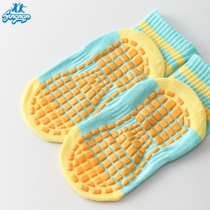 <span class=keywords><strong>Calcetines</strong></span> <span class=keywords><strong>Antideslizantes</strong></span> Personalizados para Trampolín, para Hombres, Mujeres y Niños, para Baño, <span class=keywords><strong>Piscina</strong></span>, Playa, Yoga, Adhesivos, al por Mayor - Product Image 4