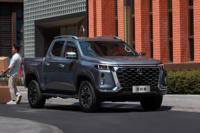 Changan Lantuozhe 2.0T Pick-up essence en stock 4x4 Pick-up essence automatique Taille des pneus R18 Transmission avant Gauche arrière