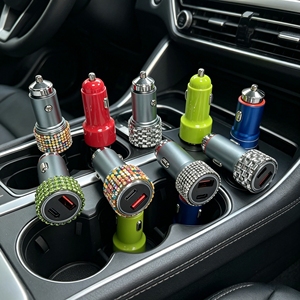 <span class=keywords><strong>Chargeur</strong></span> de <span class=keywords><strong>voiture</strong></span> USB à branchement et débranchement fluides, confortable, pour une charge rapide quotidienne - Product Image 4