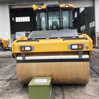 Rouleau compresseur routier XD123 de 12 tonnes avec un système de commande frontal pour une visibilité améliorée