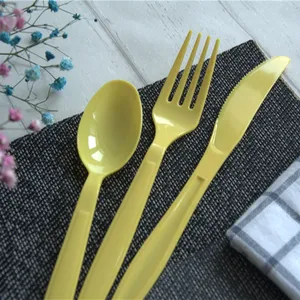 China Custom Fashion Food grade Certified Compostable Portable Travel Plastic Cutlery