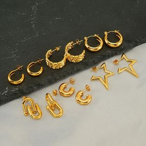 Boucles d'oreilles créoles tendance en forme d'étoile, serties de pierres, en acier inoxydable plaqué or 18 carats, service OEM/ODM en gros, cadeau élégant pour demoiselle d'honneur, faible MOQ - Product Image 3