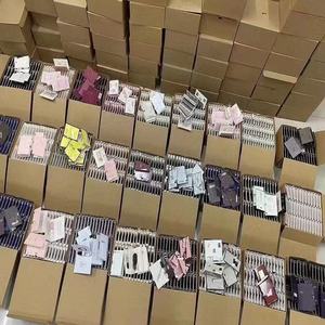 <span class=keywords><strong>Parfum</strong></span> en format carte 2 ml, inspiré des parfums <span class=keywords><strong>de</strong></span> créateurs célèbres, longue tenue, format poche - Product Image 1