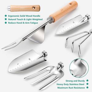 Échantillon Gratuit : Ensemble d'outils de jardin de luxe avec manche en bois, comprenant une lame, une arrosoir à fleurs et une boîte de rangement pour outils manuels. - Product Image 3