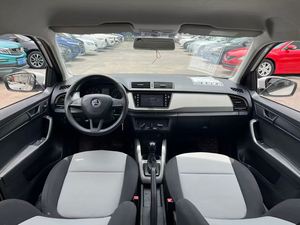 <span class=keywords><strong>Skoda</strong></span> <span class=keywords><strong>Fabia</strong></span>, août 2016, moteur 1,4 litre, transmission <span class=keywords><strong>automatique</strong></span> - Product Image 3