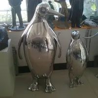 Patung Hewan Seni Logam Dekorasi Luar Ruangan Lanskap Kustom Dipoles Stainless Steel Patung Pinguin