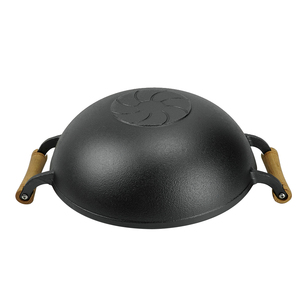 Wok rond pré-assaisonné en fonte noire à double manche en bois avec couvercle pour cuisinière à gaz et à induction <span class=keywords><strong>Pot</strong></span> en métal - Product Image 4
