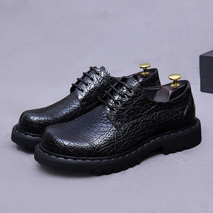 Nouvelles chaussures décontractées en cuir, polyvalentes, légères et élégantes, avec une semelle épaisse durable et respirante. - Product Image 1