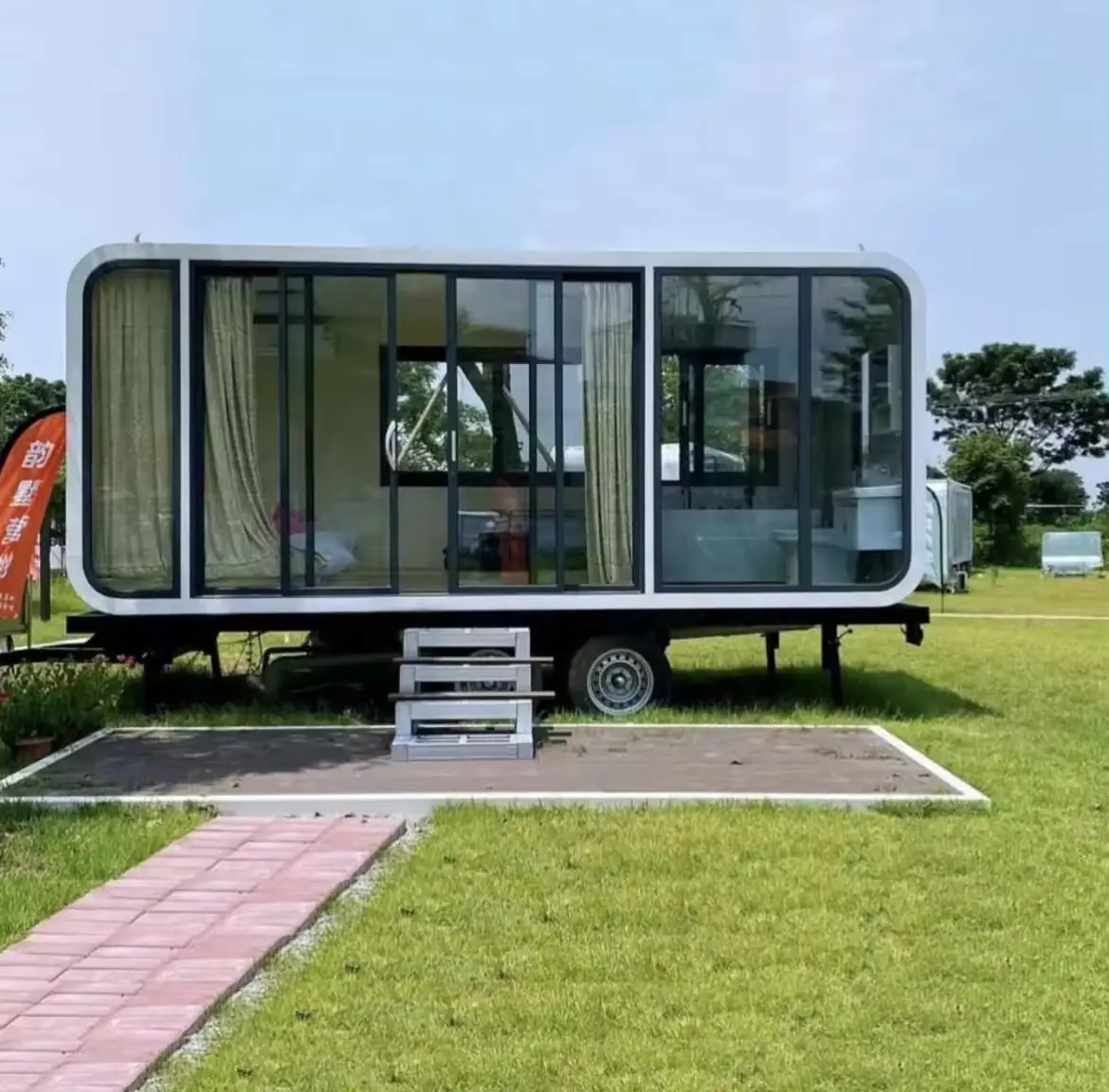 Customized Modern Design Prefab Tiny House Living Room Single Apple Capsule Container House With Terrace