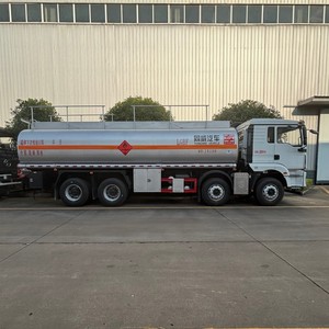 Camion-citerne SHACMAN M3000 8x4 30000L neuf pour le transport de carburant diesel avec réservoir multi-compartiments à vendre - Product Image 4