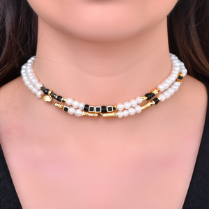 Collier ras du cou superposé en fausses perles avec placage or et accents noirs, style classique pour femme, bijoux de mode pour soirée - Product Image 2