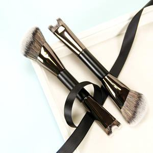 Pinceau de maquillage contour double-tête végétalien de haute qualité, multifonctionnel, pour sculpter le nez et les yeux en U, pour la vente en gros - Product Image 1