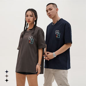 Camiseta de Hombre de Algodón Grueso de Alta Calidad con Cuello Redondo y Logotipo Bordado Personalizado de Talla Grande - Product Image 1