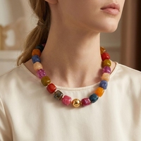 Collier tendance bohème d'été, collier coloré et volumineux, collier ras du cou tendance multicolore avec grandes perles en résine pour femmes