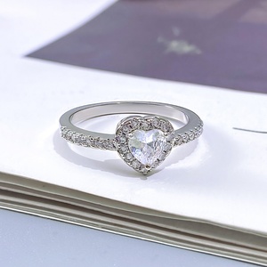 Anillos de Compromiso con MOQ Bajo, Chapados en Oro, con Circonita Cúbica y Piedra Lunar, Anillo de Corazón Moderno para Mujer, Regalo - Product Image 2