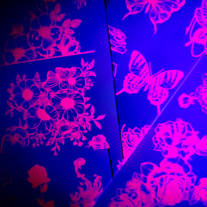 Tie Shangmei-Tatuajes temporales que brillan en la oscuridad, diseño de mariposa rosa, impermeables, para fiestas, festivales de música - Product Image 2