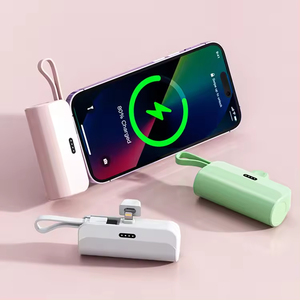 Batterie externe portable 2-en-1 5000 mAh mini porte-clés étanche avec technologie GaN, charge rapide sans fil et câble de sortie Type-C pour téléphones - Product Image 6