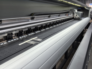 Tốt Nhất Người Bán Hàng Sinh Thái Mực Dung Môi Cmyk Đầu Kép Xp600 3.2M Sinh Thái Dung Môi Máy In Cho Quảng Cáo In Ấn - Product Image 4