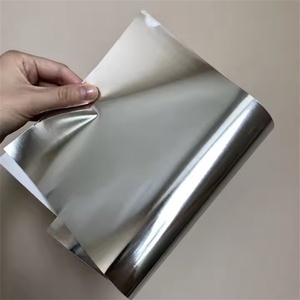 Papel Metalizado Resistente al Agua para Etiquetas de Cerveza y Bebidas - Product Image 1