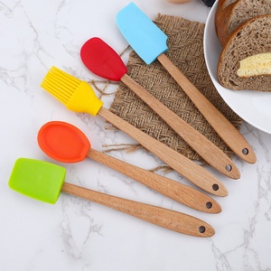 Wholesale Mini Baking Tools 5 Pieces Silicone Scraper Spatula Spoon Brush Colorful <b>Kitchen</b> Tools for Children Baking - Product Image 2