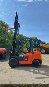 Hot <span class=keywords><strong>Japan</strong></span> Original <span class=keywords><strong>TOYOTA</strong></span> 2017 Usado Japón Carretilla elevadora Excavadora multifunción de segunda mano Japón Piezas de carretilla elevadora a la venta - Product Image 3