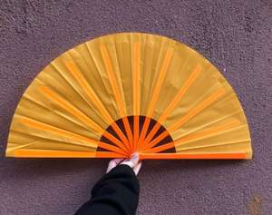 Abanico Plegable Clásico de Plástico Sólido de 13 Pulgadas para Damas, Abanico Plegable para Baile de Verano - Product Image 1