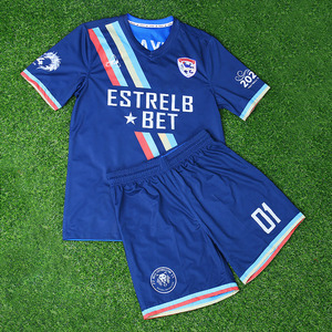 Costume da sublimazione reversibile maglia da calcio divisa da calcio traspirante Maillot De Foot Wear per gli uomini e i giocatori della squadra giovanile - Product Image 1