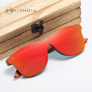 Marque privée Ray Polarisées Unisexe En <span class=keywords><strong>Bois</strong></span> Cadre En <span class=keywords><strong>Bois</strong></span> Lunettes De Soleil Logo Personnalisé lunettes de Soleil à <span class=keywords><strong>Monture</strong></span> En Bambou Pour Les Femmes - Product Image 2