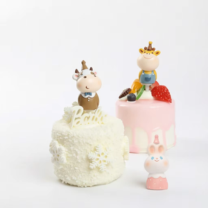 Vente <span class=keywords><strong>en</strong></span> gros de mini-statues <span class=keywords><strong>en</strong></span> résine d'animaux mignons de dessins animés, vaches, girafes, décorations de gâteaux d'anniversaire pour enfants, décorations de bureau - Product Image 1